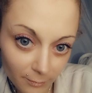 Meet your Posher, Denae